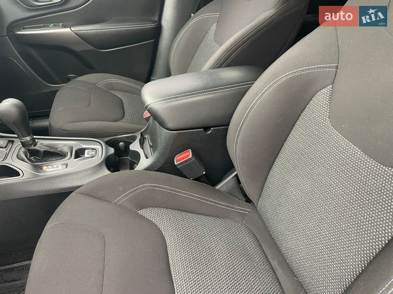 Позашляховик / Кросовер Jeep Cherokee 2018 в Житомирі фото 5 Позашляховик / Кросовер Jeep Cherokee 2018 в Житомирі
