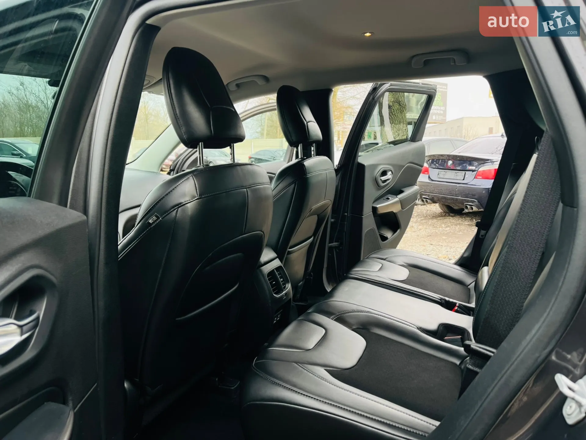 2021 Jeep Cherokee - мініатюра 13