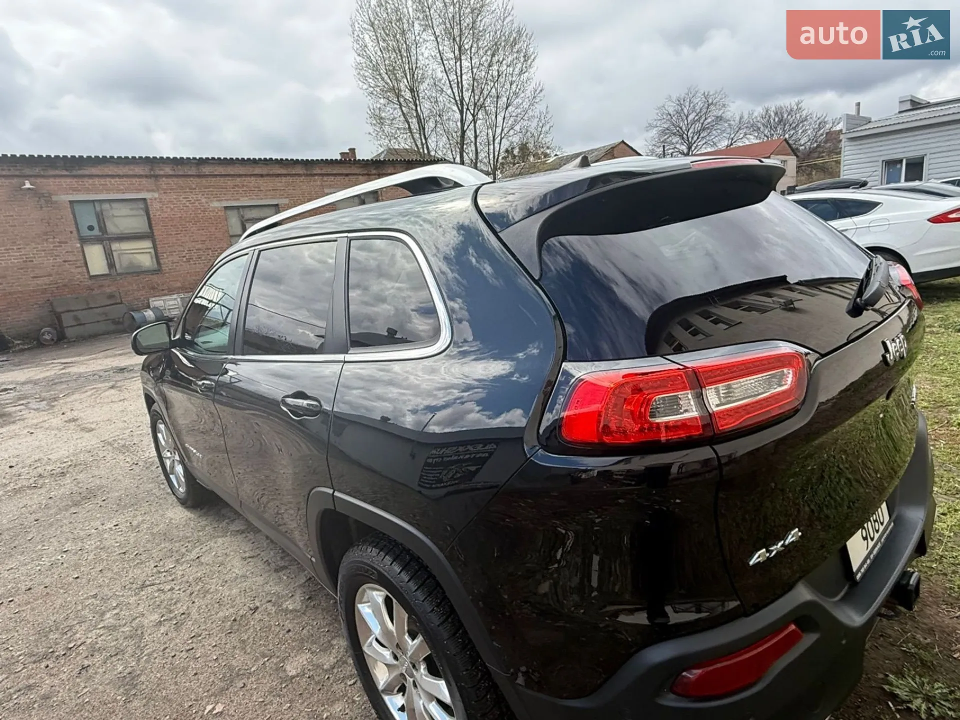 2016 Jeep Cherokee - мініатюра 3