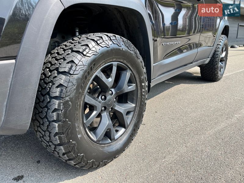 Внедорожник / Кроссовер Jeep Cherokee 2016 в Киеве фото 16 Внедорожник / Кроссовер Jeep Cherokee 2016 в Киеве