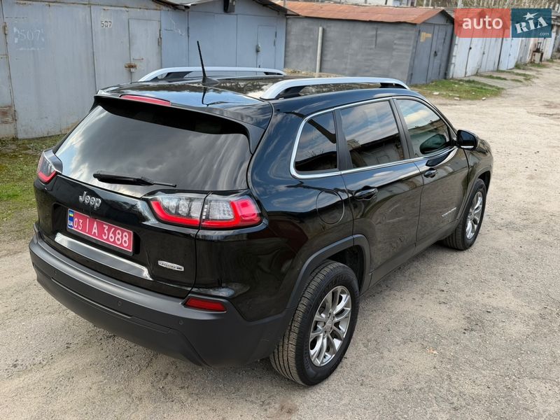 Внедорожник / Кроссовер Jeep Cherokee 2019 в Киеве