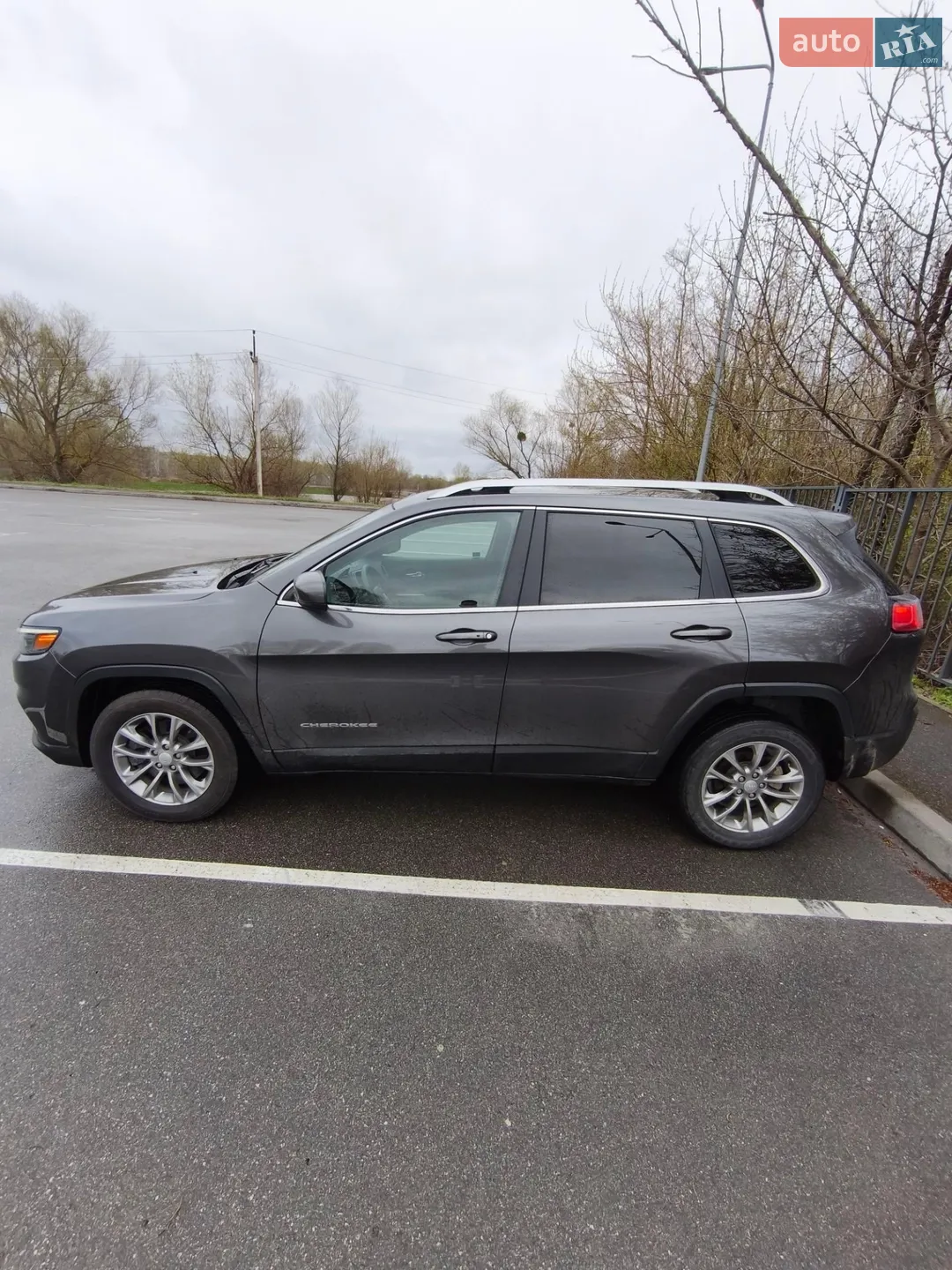 2019 Jeep Cherokee - мініатюра 8