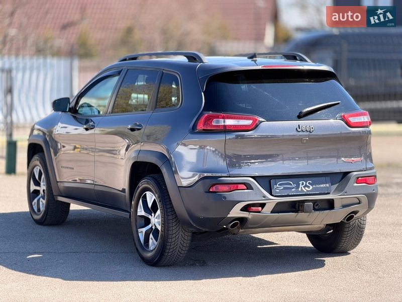 Внедорожник / Кроссовер Jeep Cherokee 2017 в Киеве