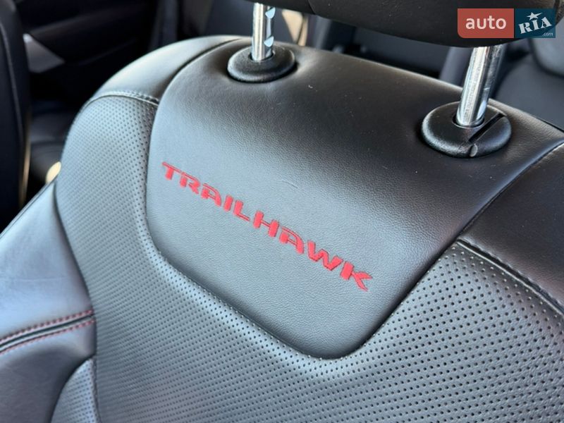 Внедорожник / Кроссовер Jeep Cherokee 2017 в Киеве