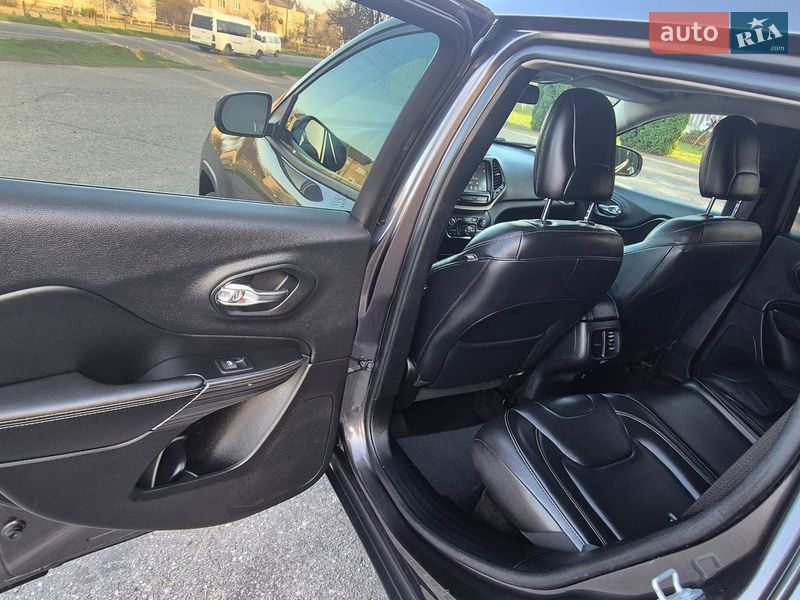 Внедорожник / Кроссовер Jeep Cherokee 2017 в Дубно фото 19 Внедорожник / Кроссовер Jeep Cherokee 2017 в Дубно