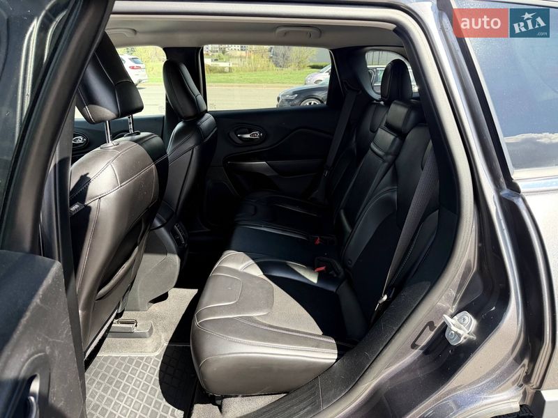 Внедорожник / Кроссовер Jeep Cherokee 2018 в Кривом Роге фото 36 Внедорожник / Кроссовер Jeep Cherokee 2018 в Кривом Роге