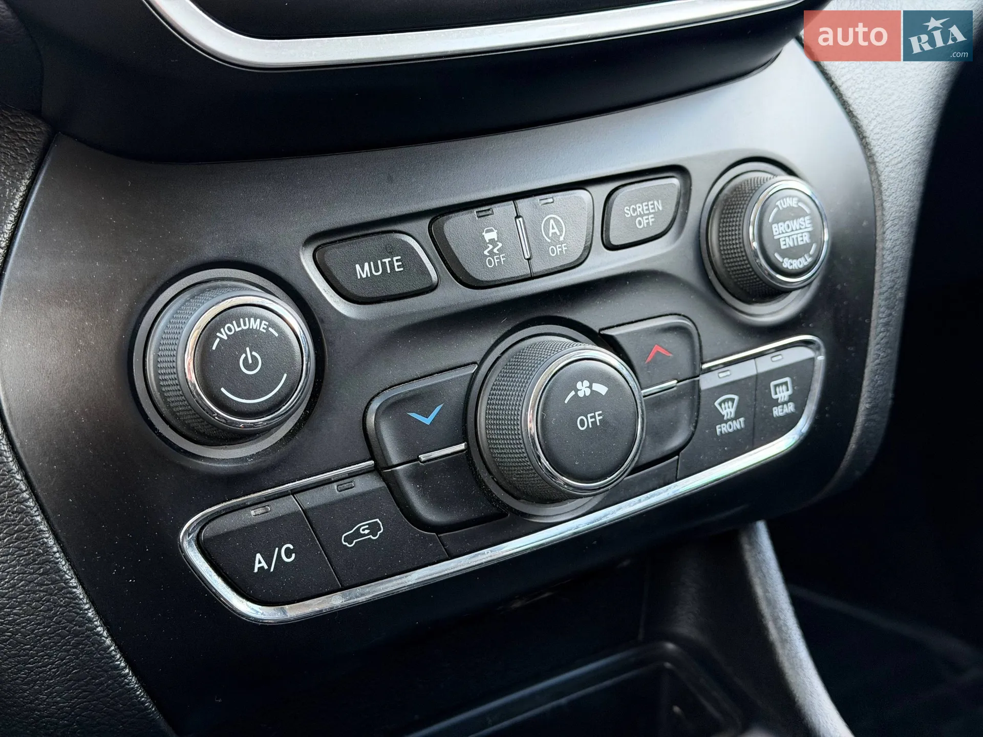 2018 Jeep Cherokee - мініатюра 63
