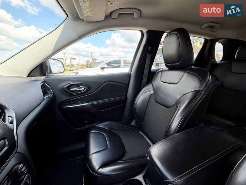 Внедорожник / Кроссовер Jeep Cherokee 2018 в Кривом Роге фото 68 Внедорожник / Кроссовер Jeep Cherokee 2018 в Кривом Роге