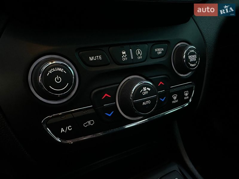 Внедорожник / Кроссовер Jeep Cherokee 2018 в Харькове