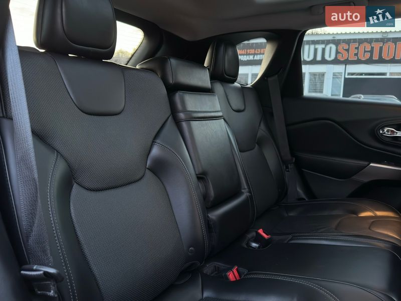 Внедорожник / Кроссовер Jeep Cherokee 2018 в Харькове