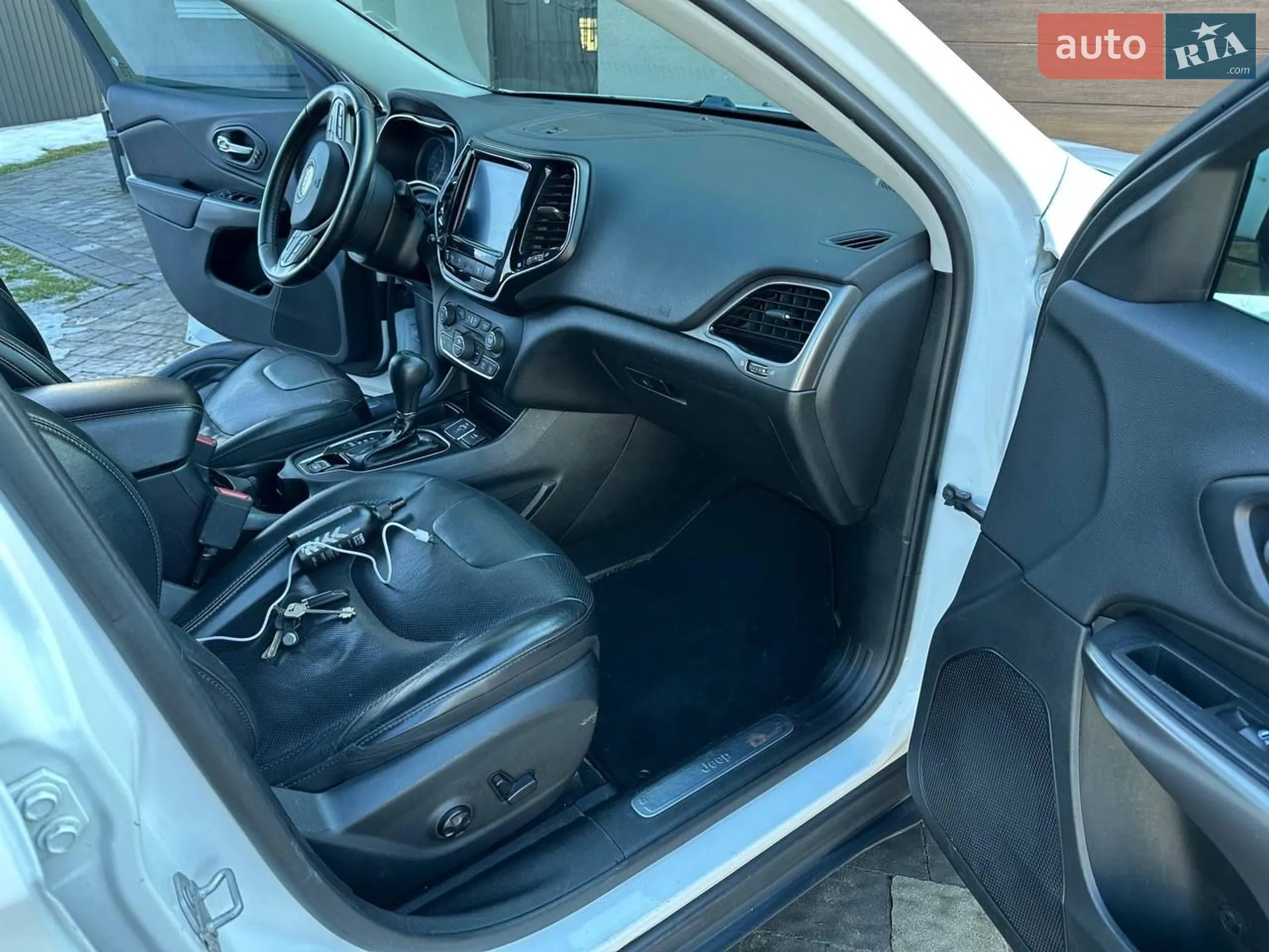 2018 Jeep Cherokee - мініатюра 16