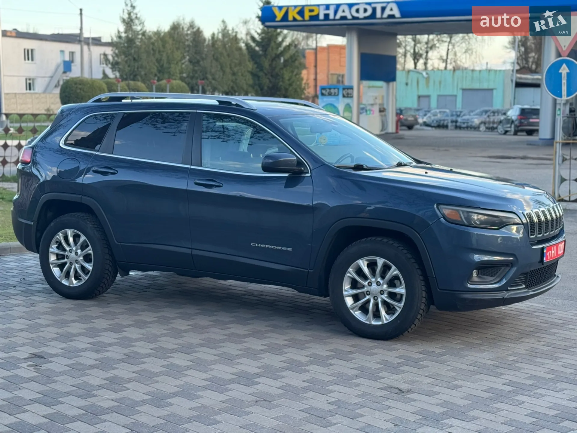 2019 Jeep Cherokee - мініатюра 7