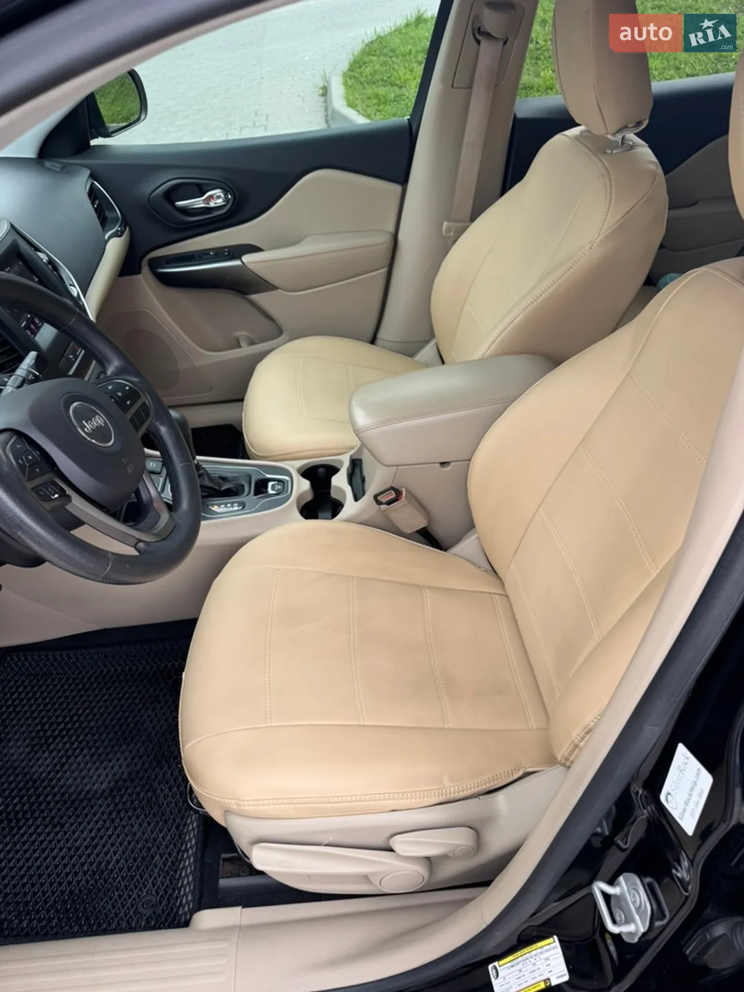 2019 Jeep Cherokee - мініатюра 23