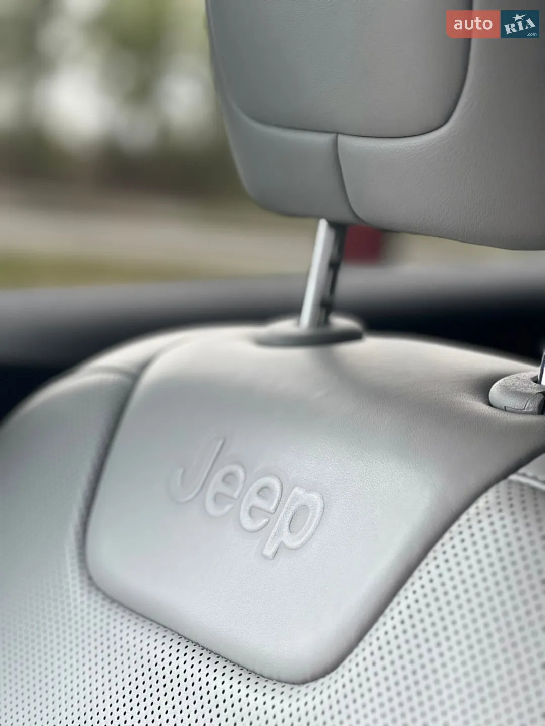 2019 Jeep Cherokee - мініатюра 14