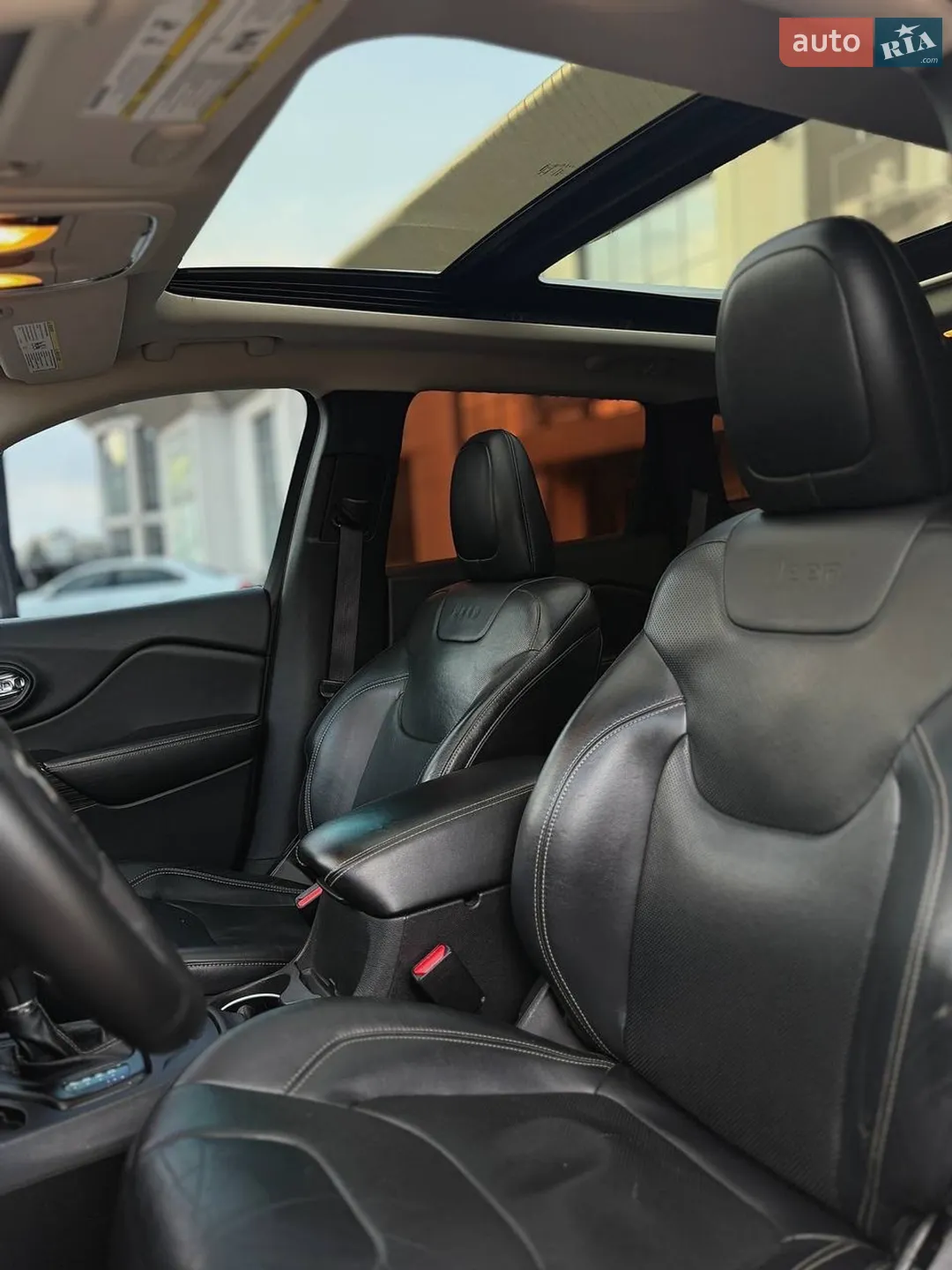 2013 Jeep Cherokee - мініатюра 29