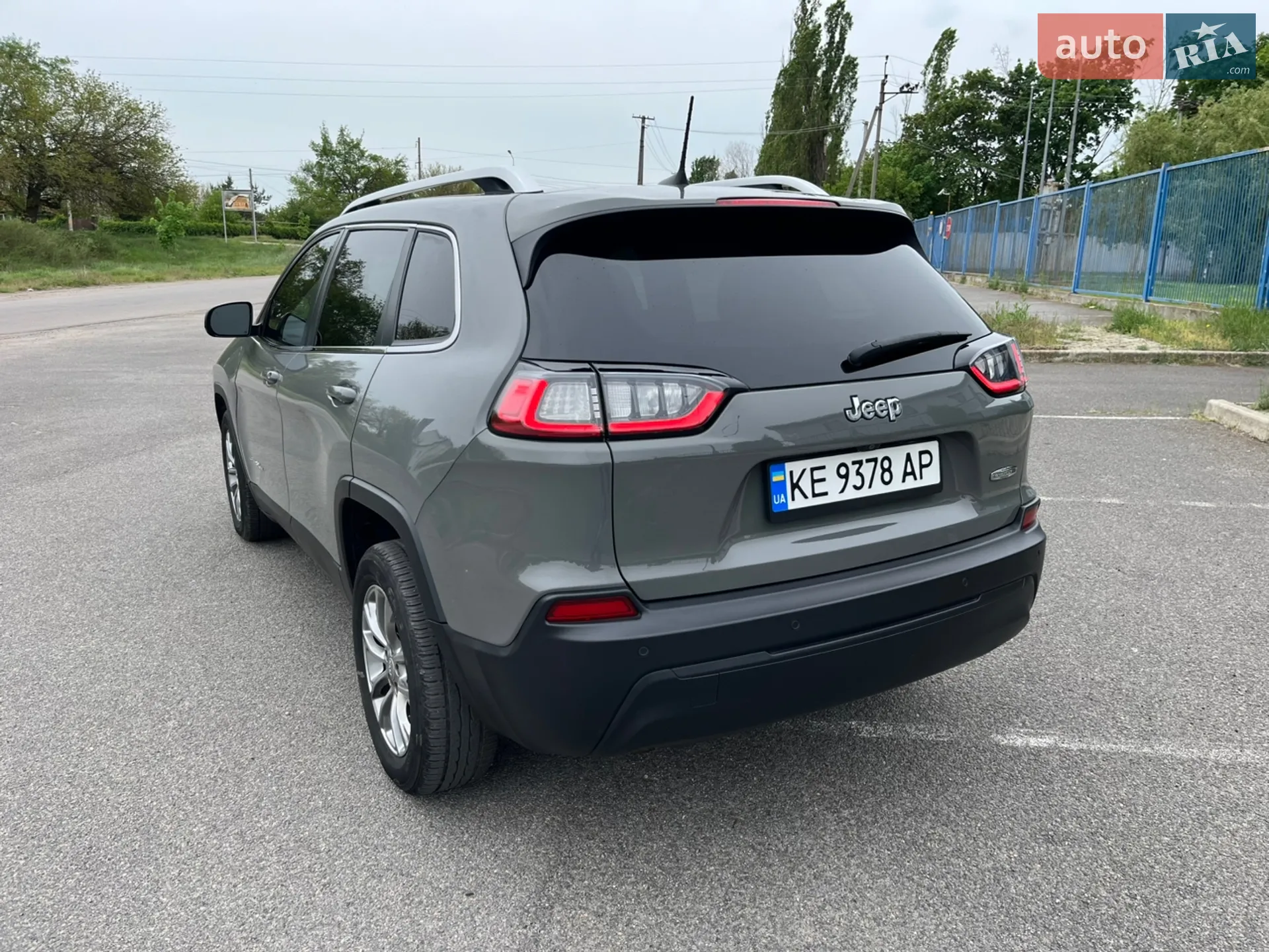 2019 Jeep Cherokee - мініатюра 14