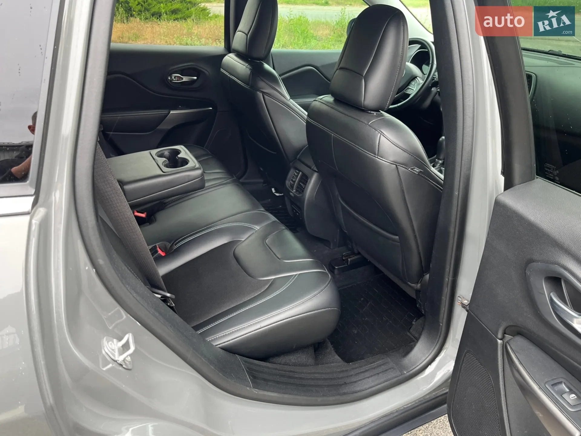 2019 Jeep Cherokee - мініатюра 20