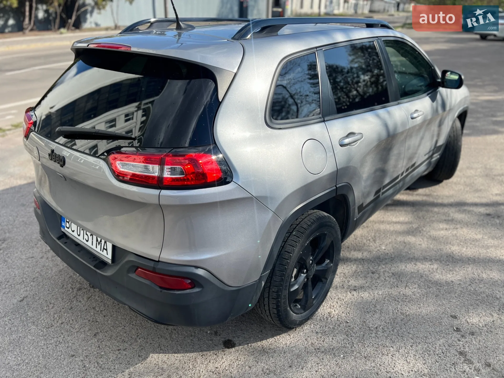 2015 Jeep Cherokee - мініатюра 16
