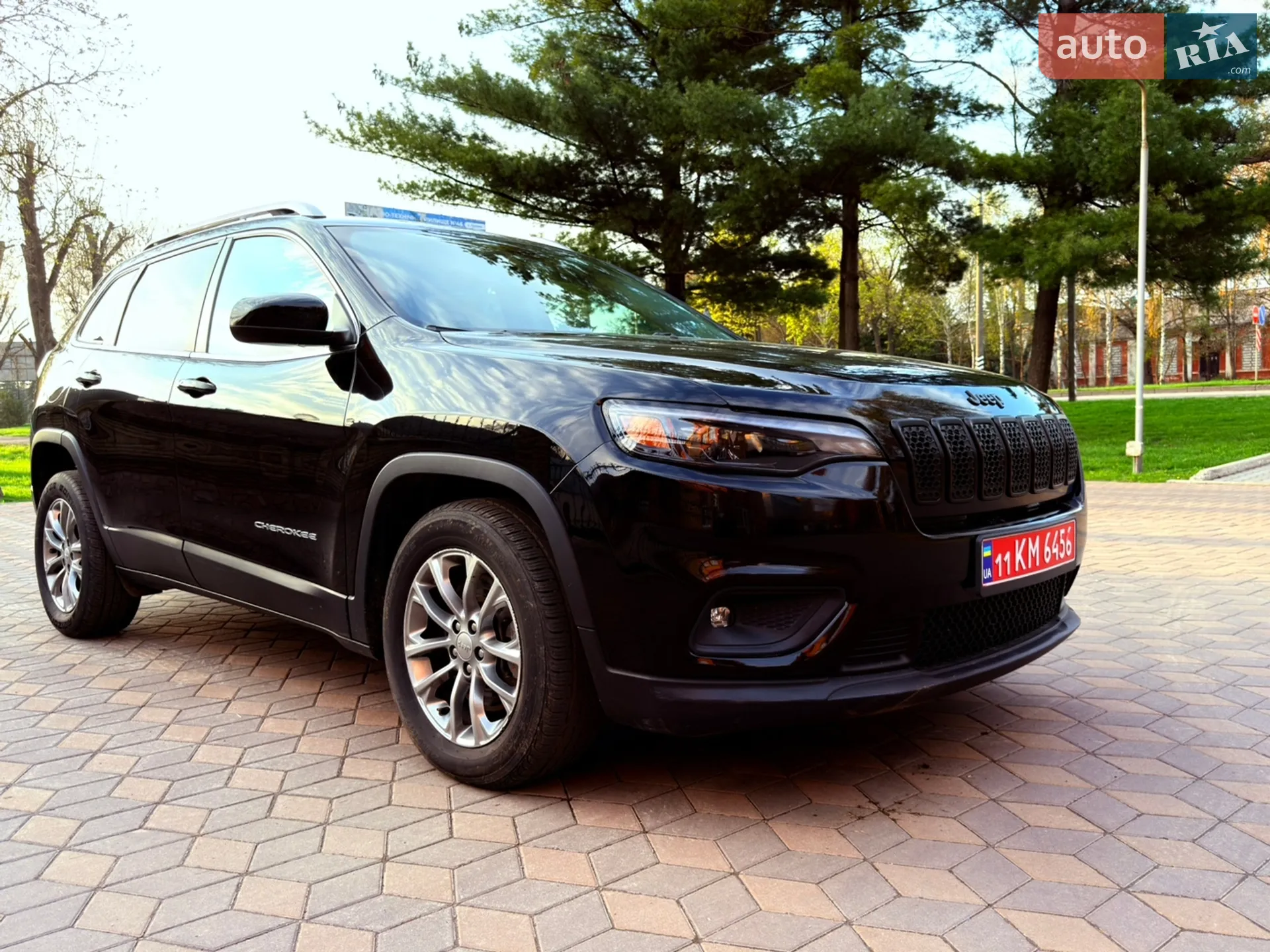 2018 Jeep Cherokee - мініатюра 14