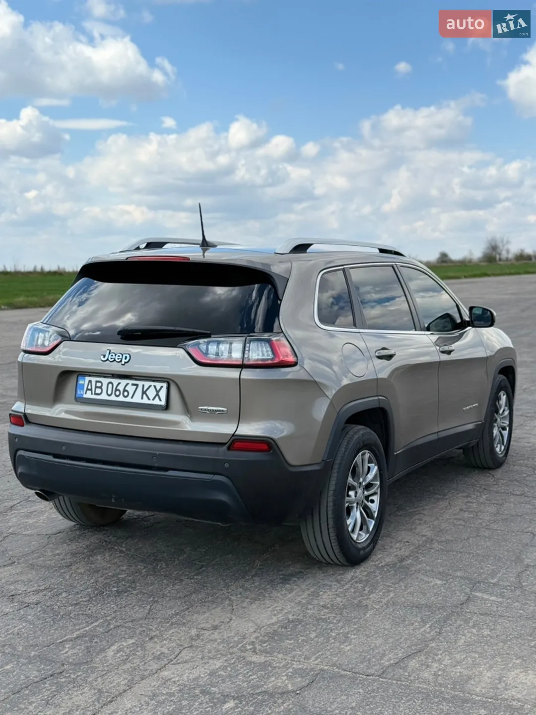 2018 Jeep Cherokee - мініатюра 17