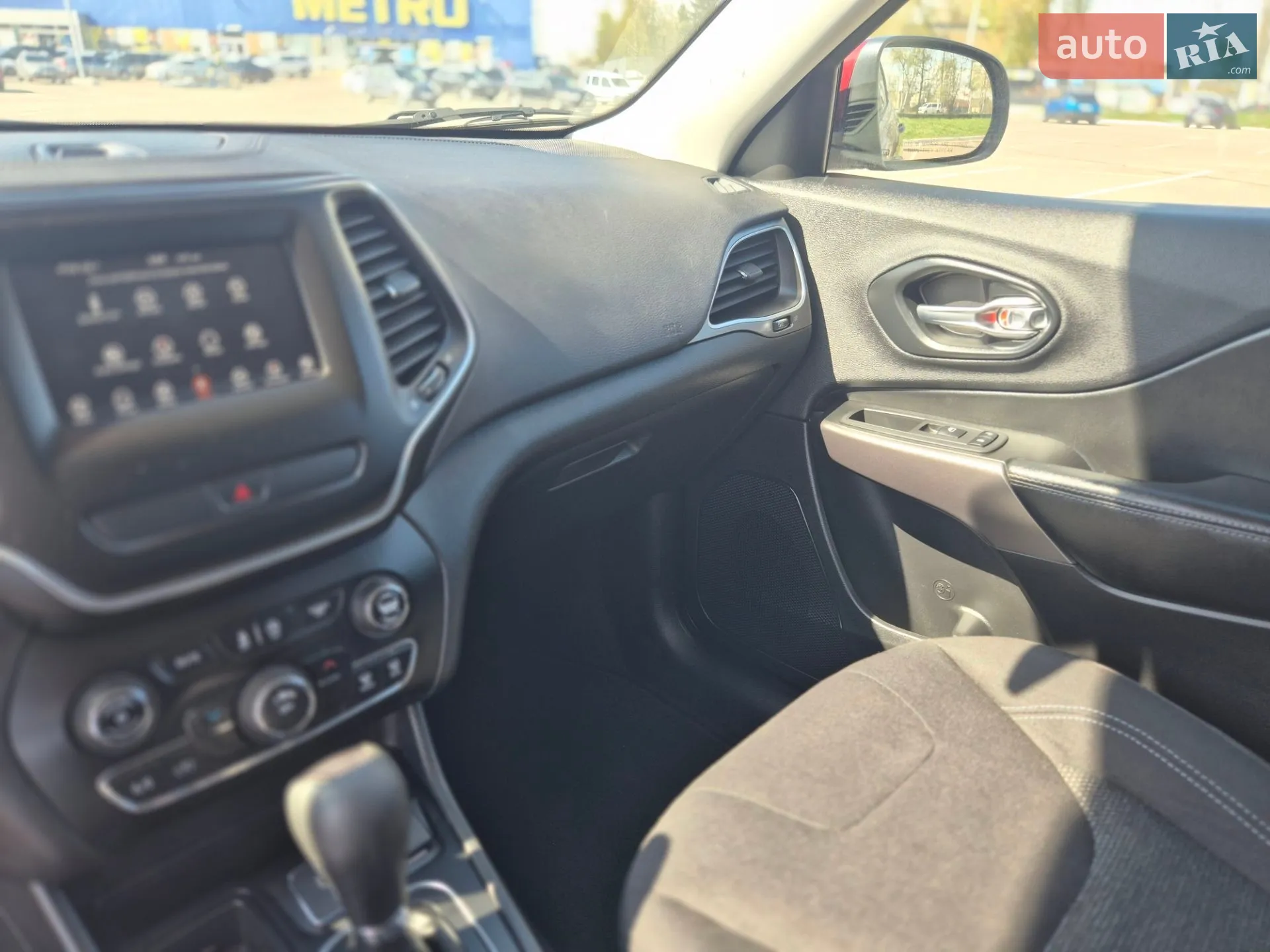 2019 Jeep Cherokee - мініатюра 17