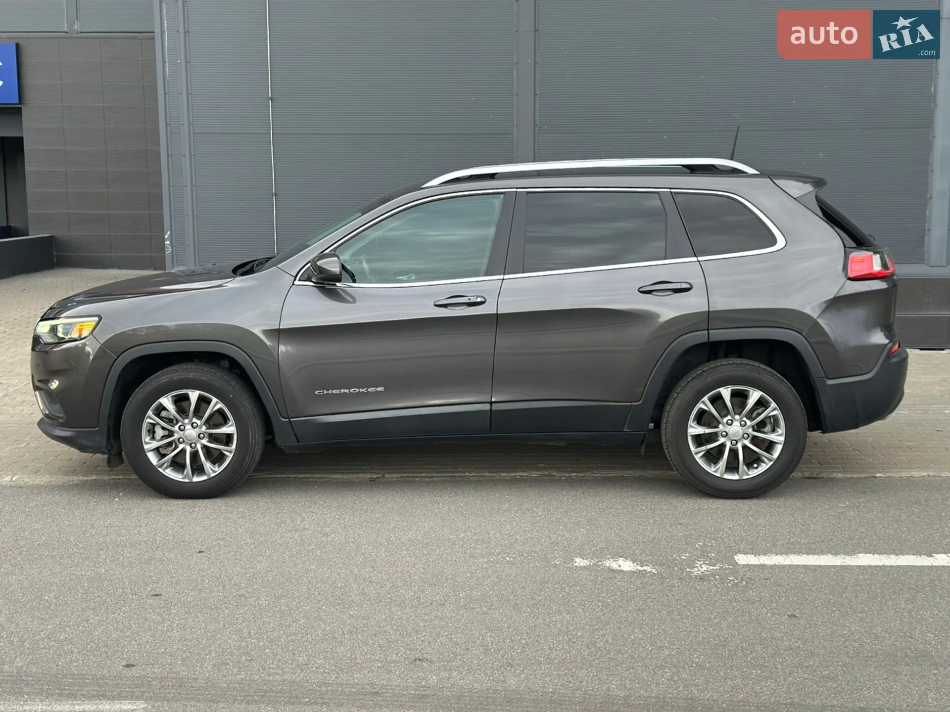 2021 Jeep Cherokee - мініатюра 4