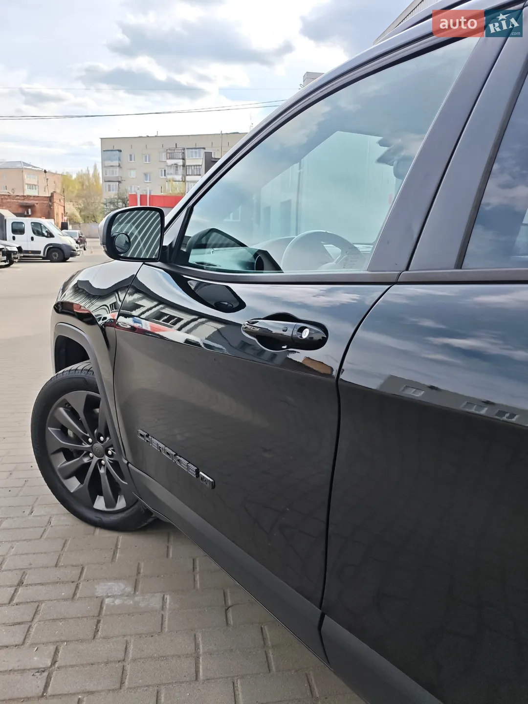 2020 Jeep Cherokee - мініатюра 19