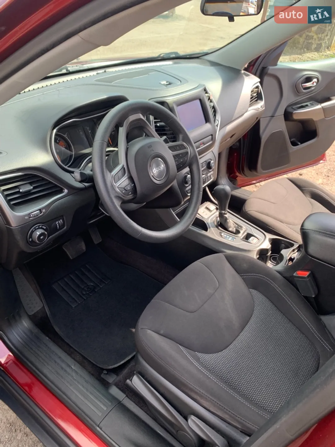 2018 Jeep Cherokee - мініатюра 25