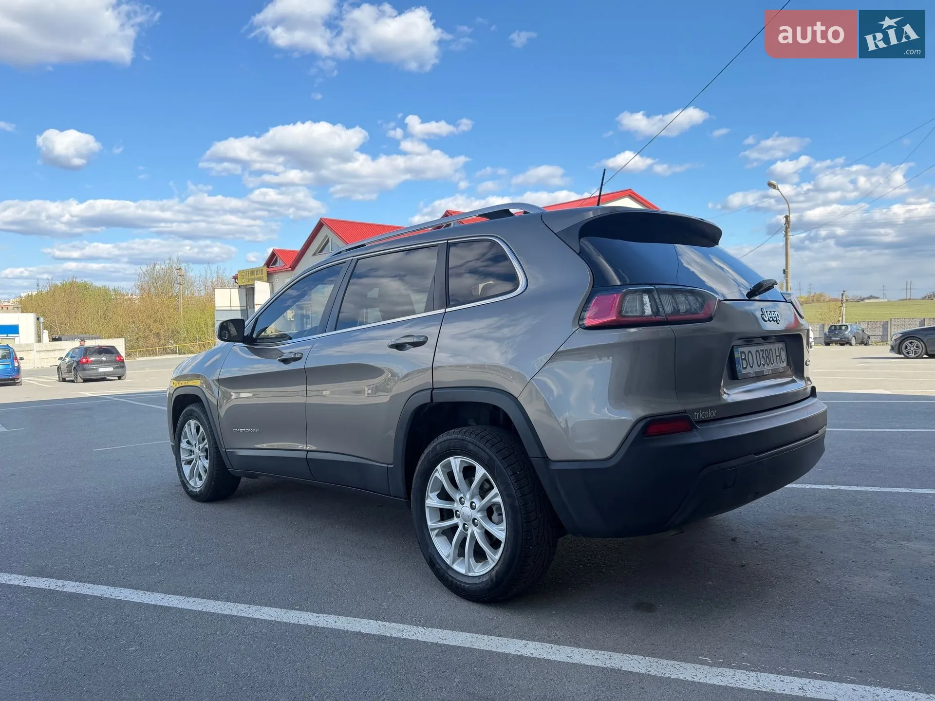 2019 Jeep Cherokee - мініатюра 12