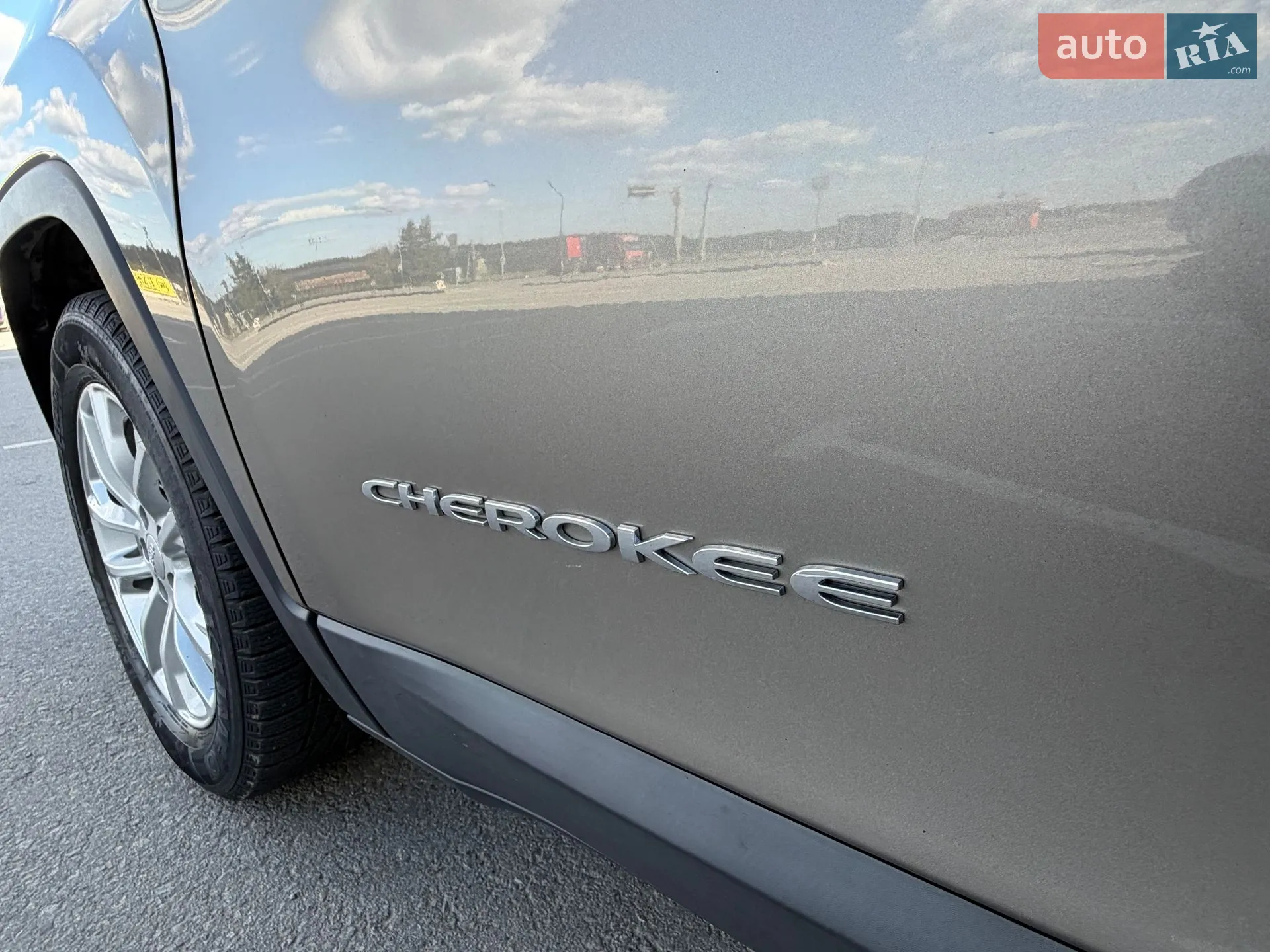2019 Jeep Cherokee - мініатюра 37