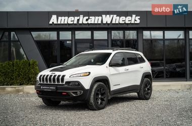 Внедорожник / Кроссовер Jeep Cherokee 2015 в Черновцах