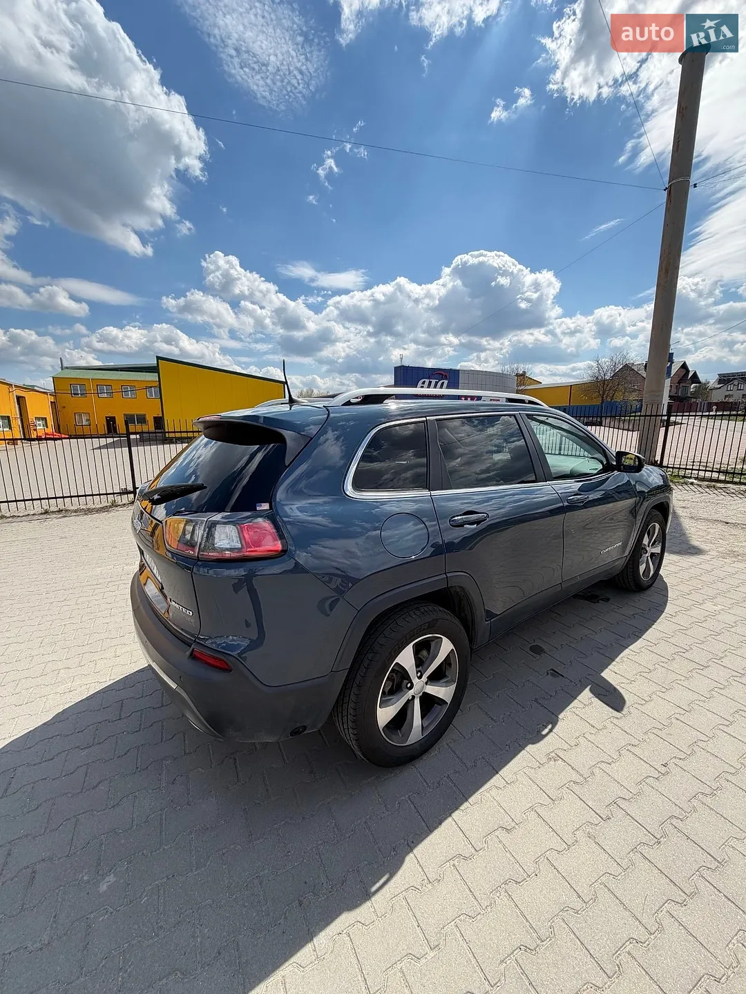 2019 Jeep Cherokee - мініатюра 7