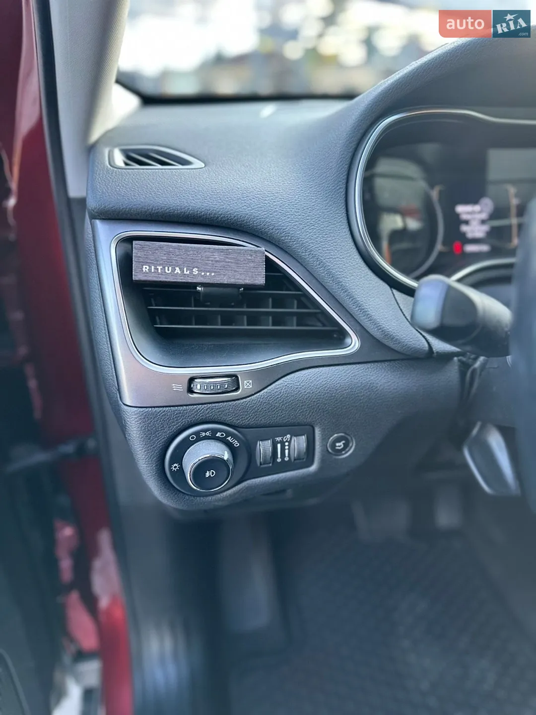 2018 Jeep Cherokee - мініатюра 6