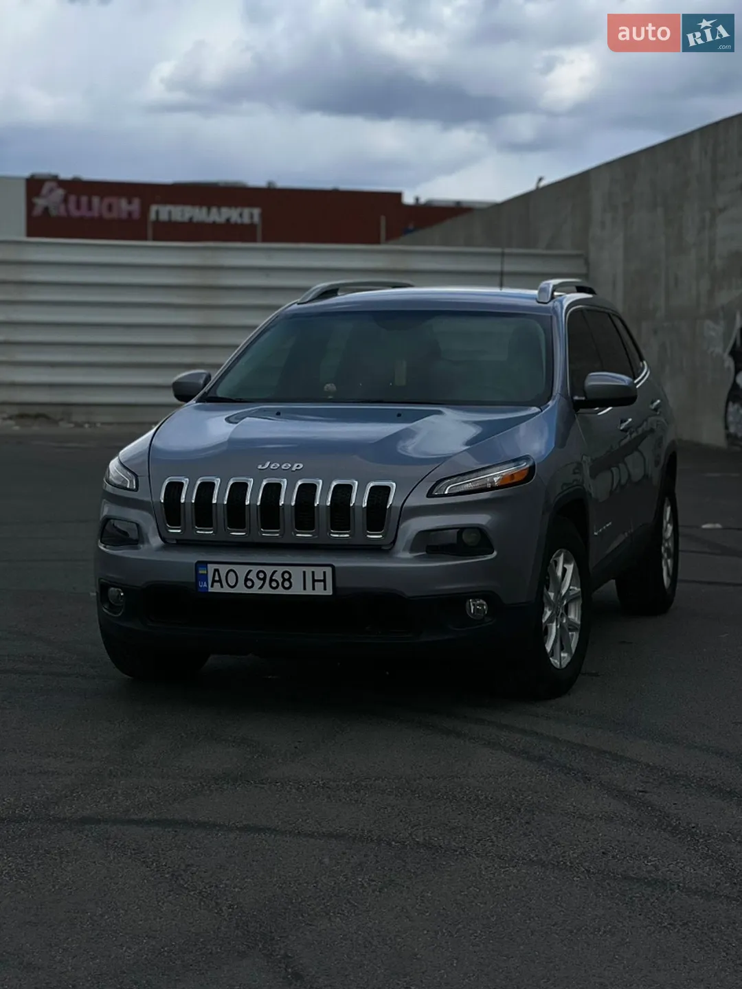 2017 Jeep Cherokee - фото 1