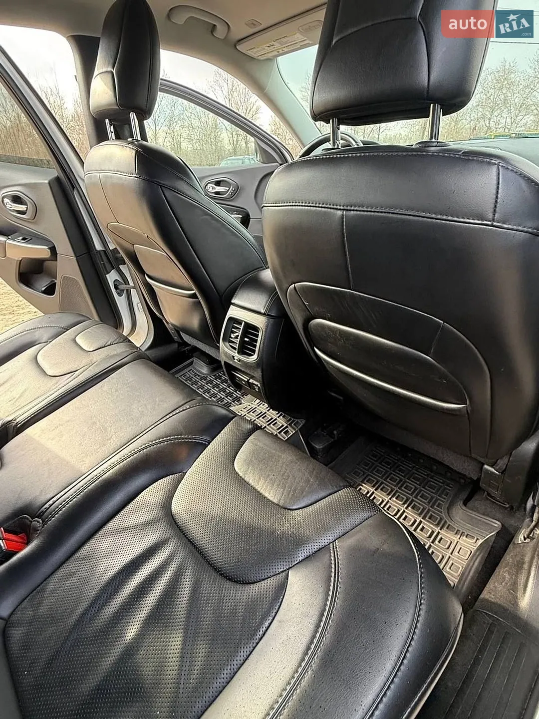 2018 Jeep Cherokee - мініатюра 15