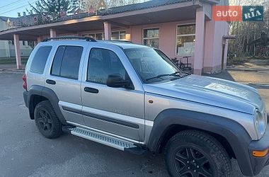 Внедорожник / Кроссовер Jeep Cherokee 2005 в Корюковке