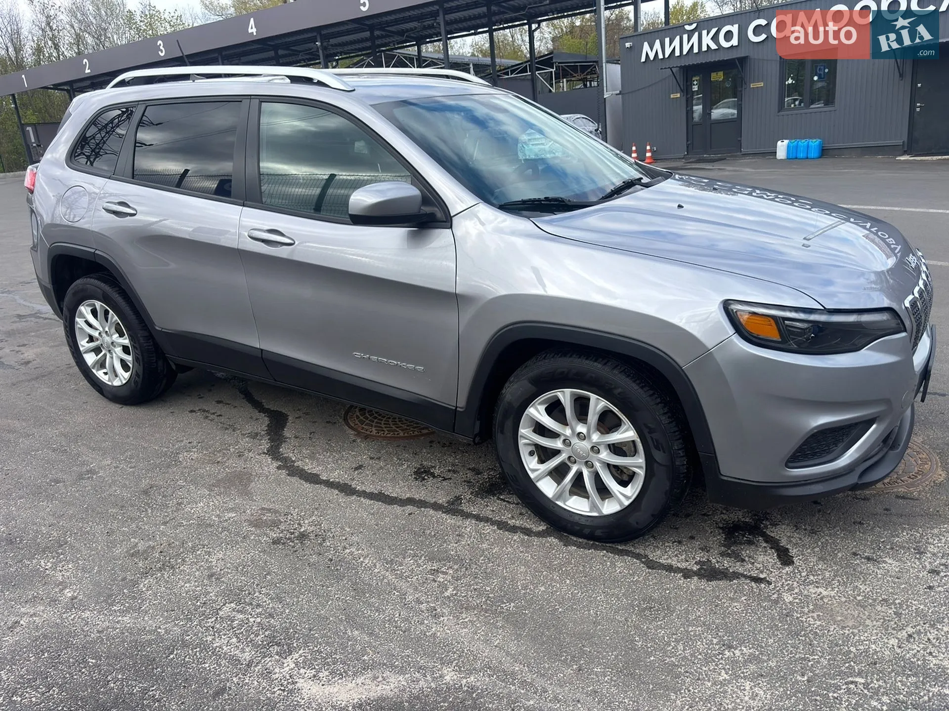 2020 Jeep Cherokee - мініатюра 9
