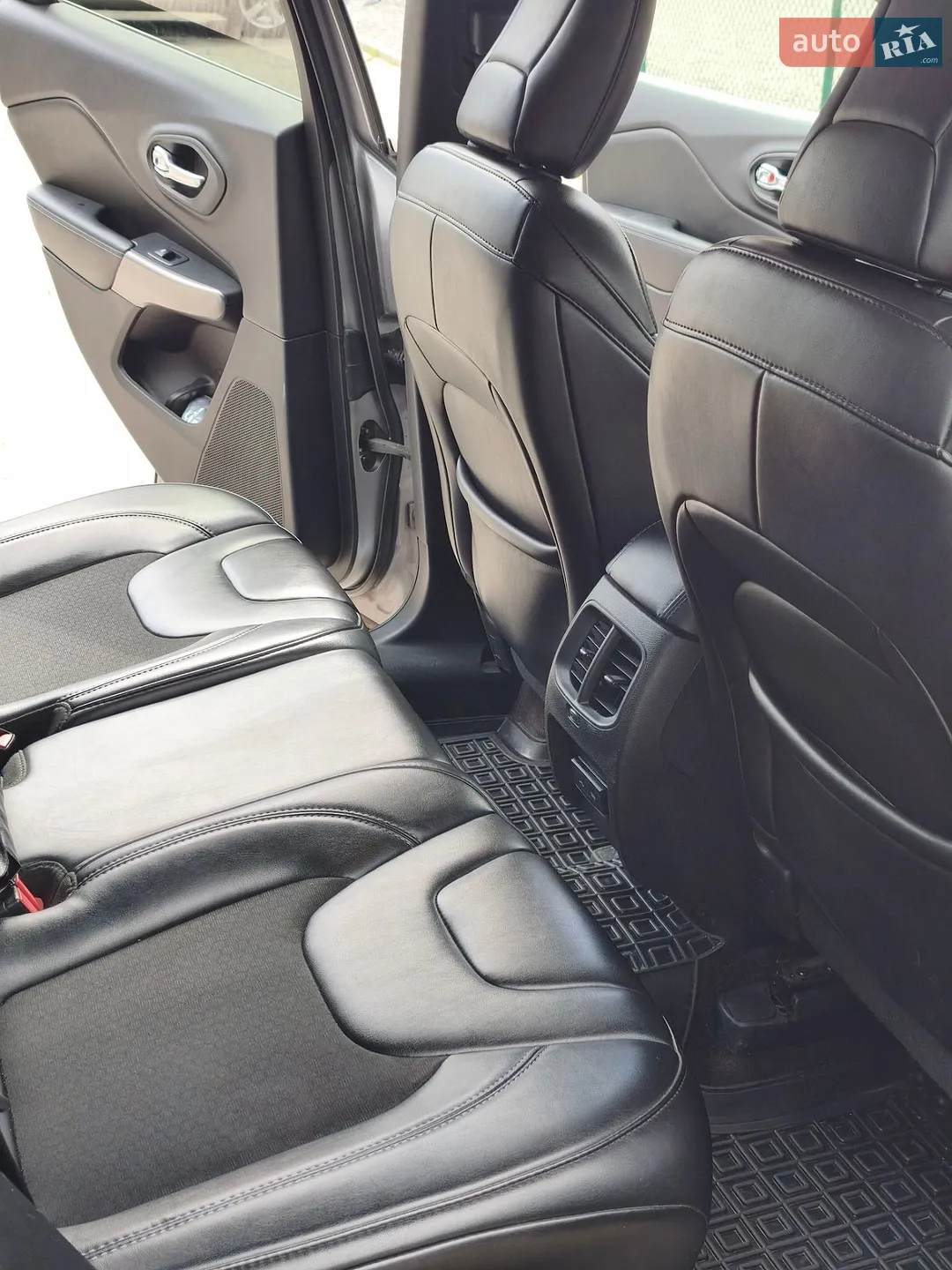 2018 Jeep Cherokee - мініатюра 6