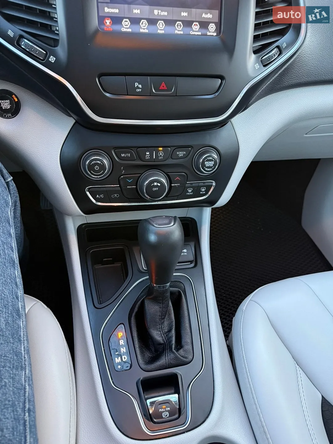 2020 Jeep Cherokee - мініатюра 10