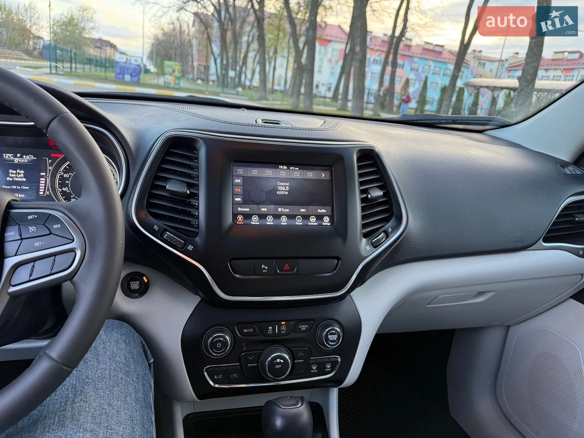 2020 Jeep Cherokee - мініатюра 16