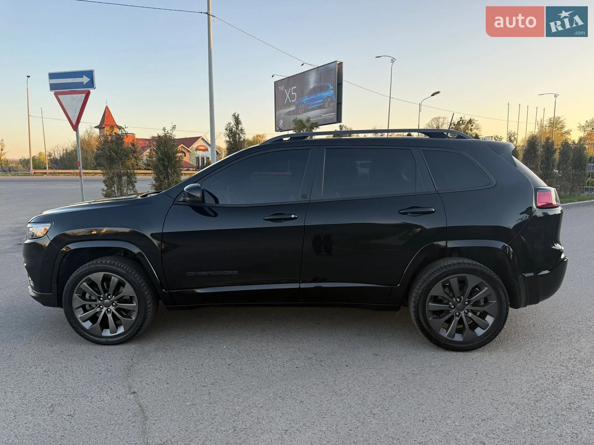 2020 Jeep Cherokee - мініатюра 4