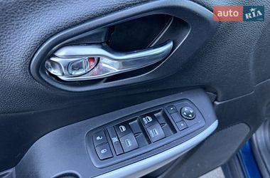 Внедорожник / Кроссовер Jeep Cherokee 2017 в Львове