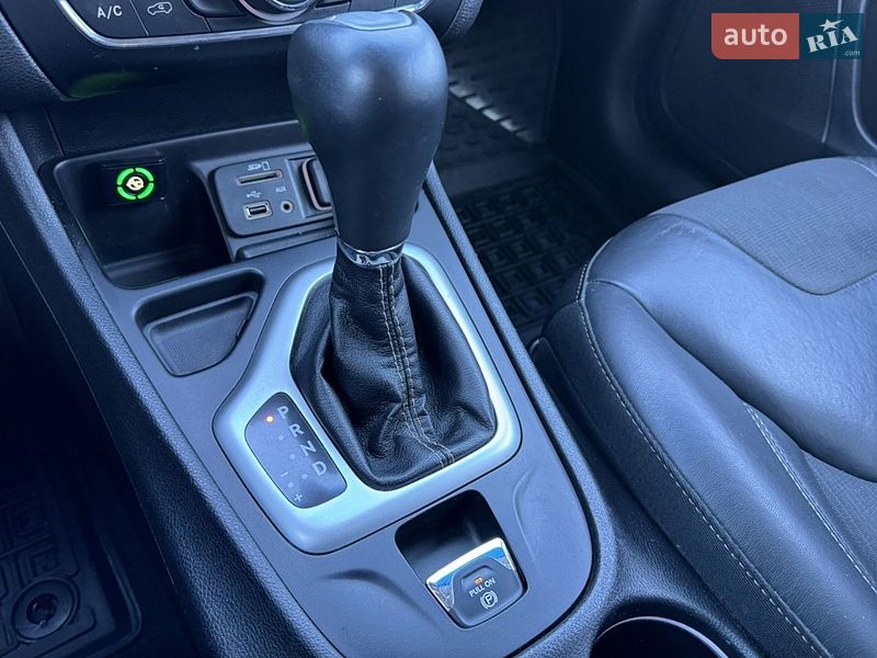 Внедорожник / Кроссовер Jeep Cherokee 2017 в Львове