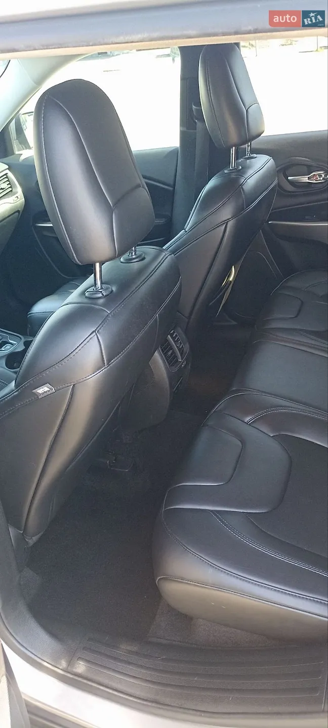 2018 Jeep Cherokee - мініатюра 11