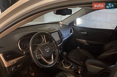 Внедорожник / Кроссовер Jeep Cherokee 2016 в Харькове