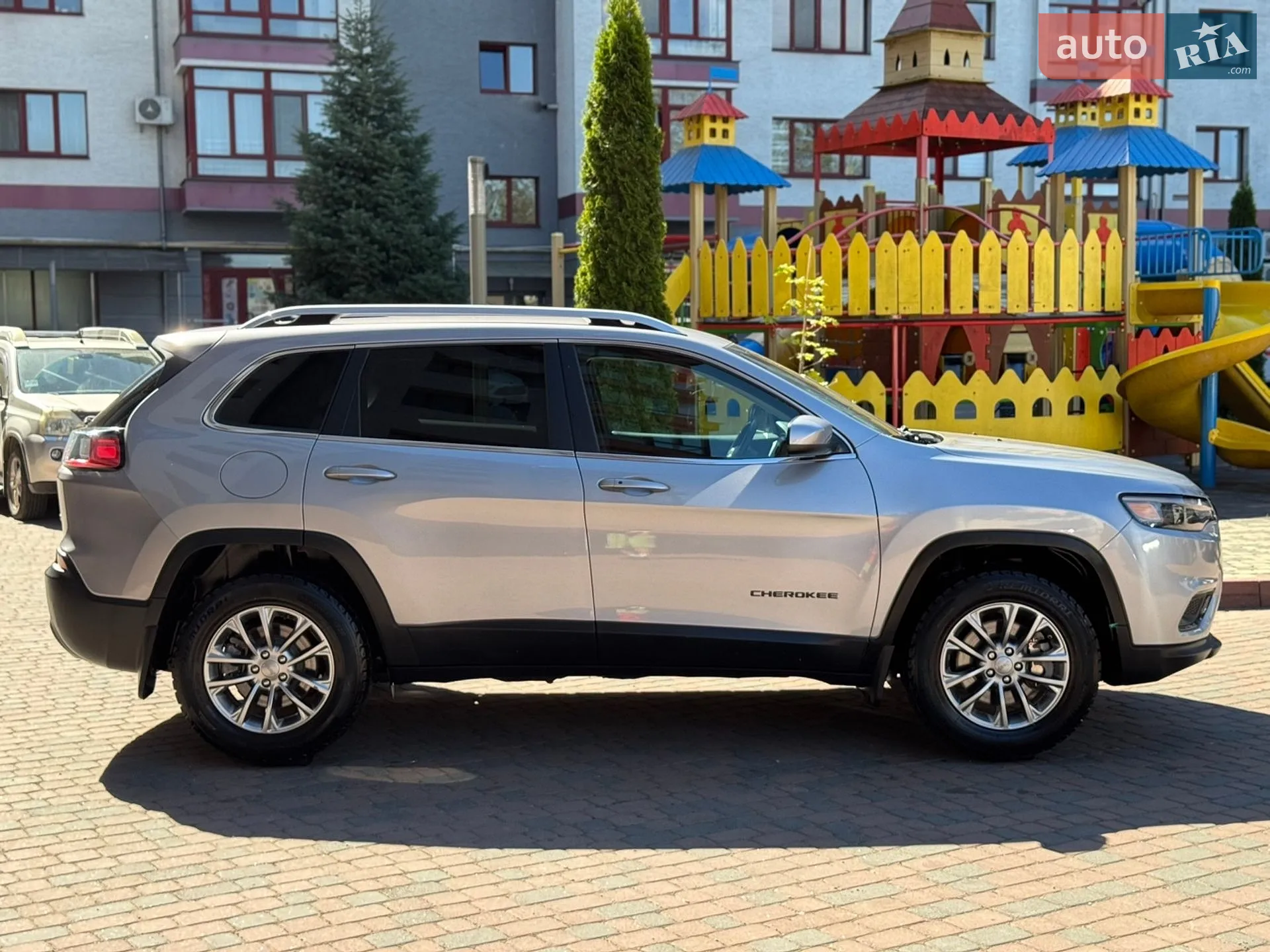 2018 Jeep Cherokee - мініатюра 8