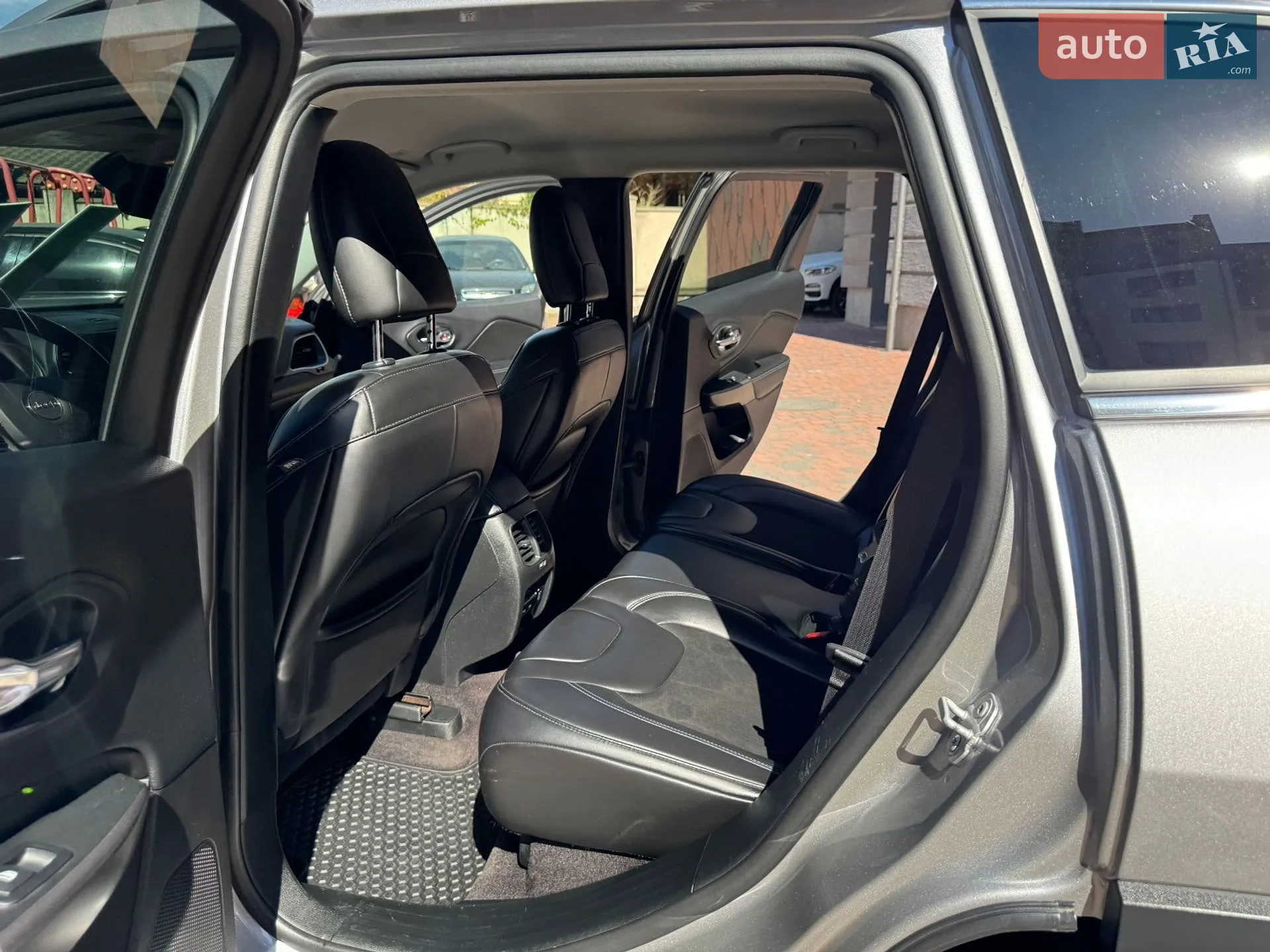 2018 Jeep Cherokee - мініатюра 160