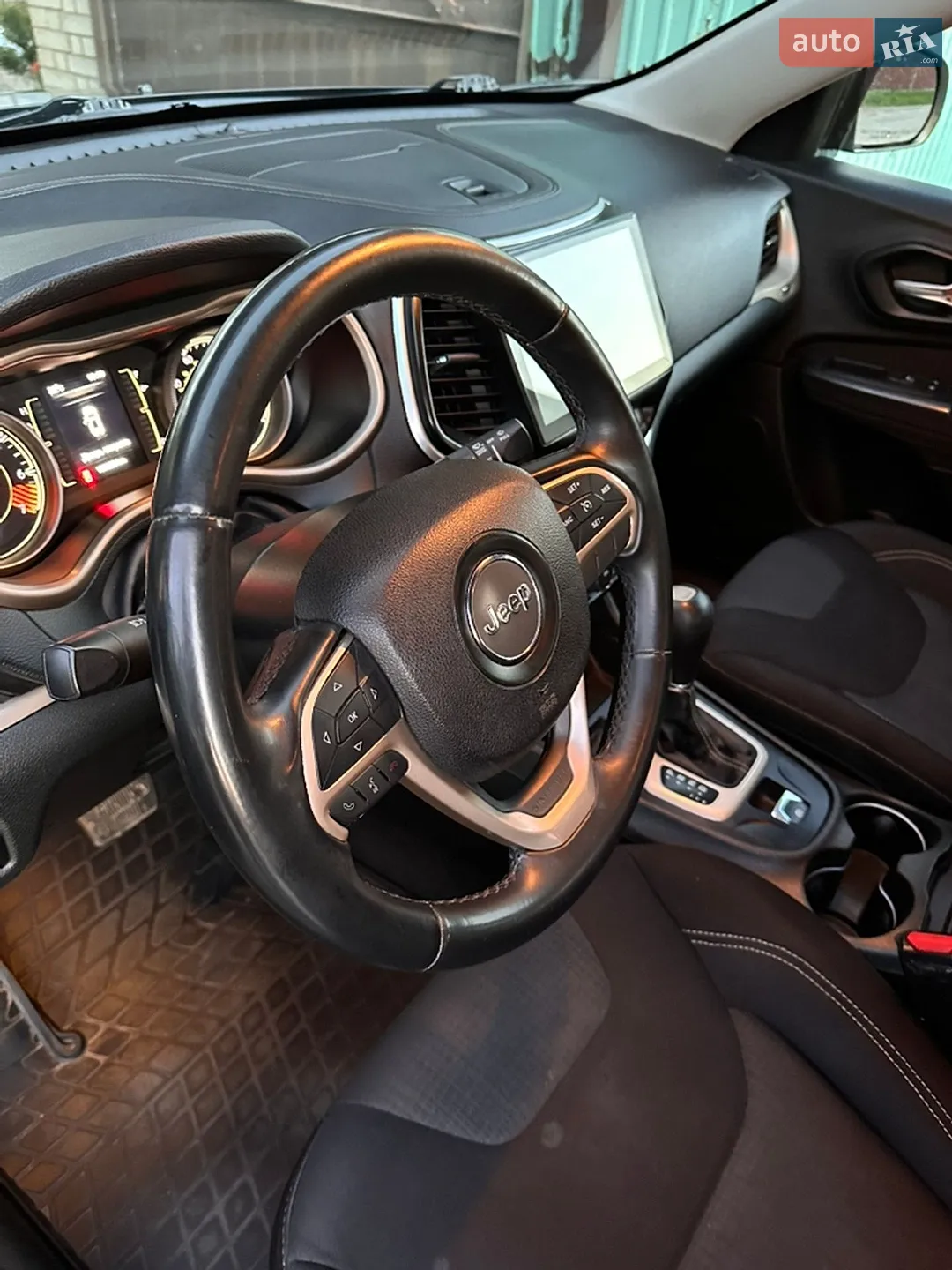 2015 Jeep Cherokee - мініатюра 6