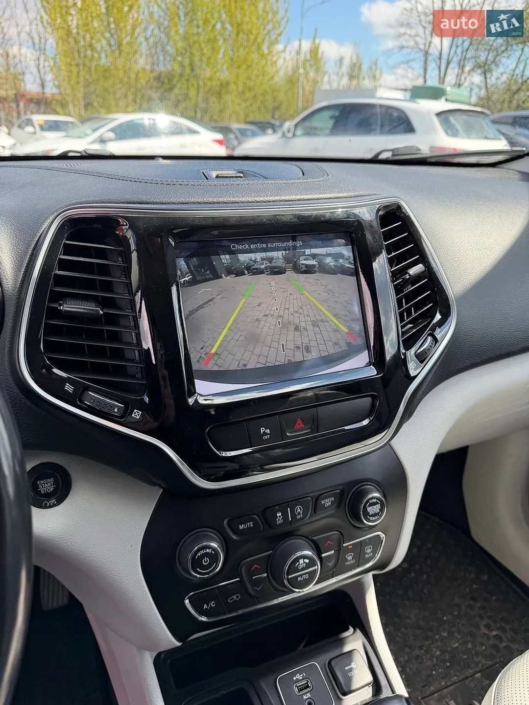 2019 Jeep Cherokee - мініатюра 21