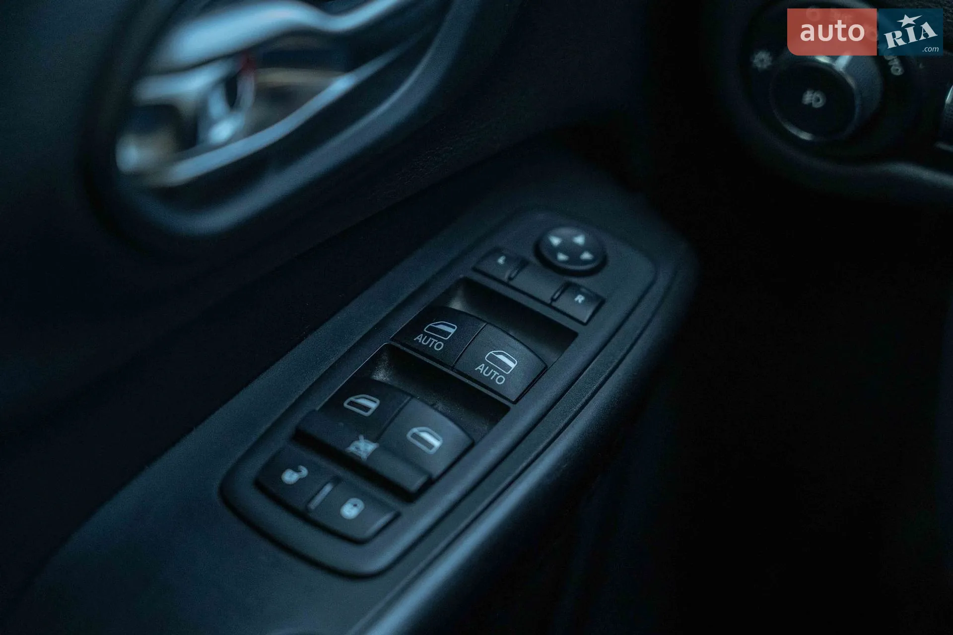 2019 Jeep Cherokee - мініатюра 20